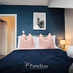 Perfect Contractor House In Leeds With 6 Beds By Purestay- Min 7 Nights!