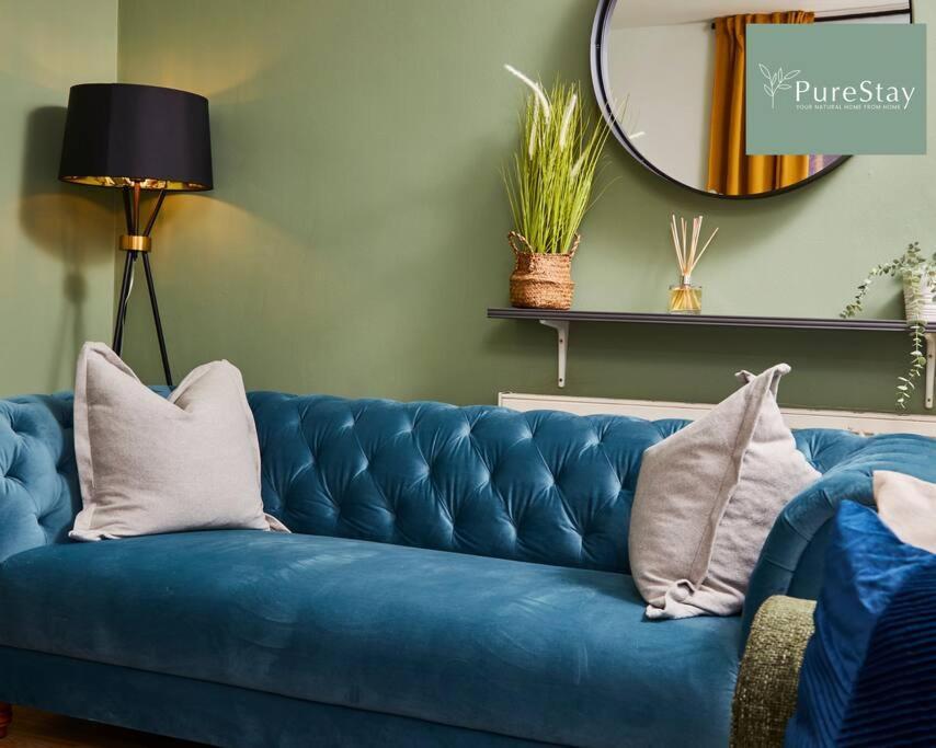 Perfect Contractor House In Leeds With 6 Beds By Purestay- Min 7 Nights! *