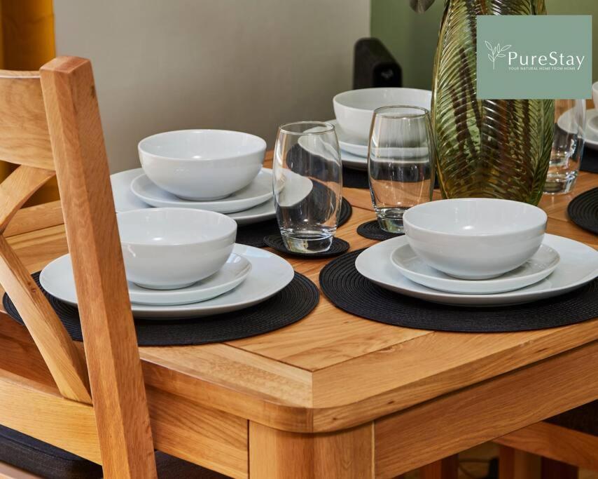 Perfect Contractor House In Leeds With 6 Beds By Purestay- Min 7 Nights! Apartment