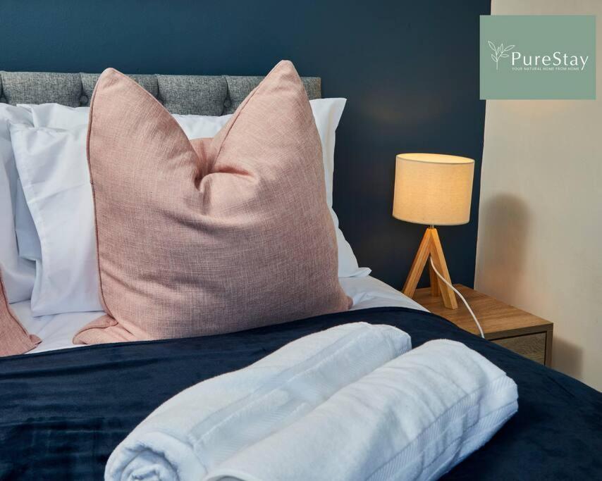 Perfect Contractor House In Leeds With 6 Beds By Purestay- Min 7 Nights! Apartment *